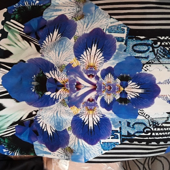 Iris Flower Olsen Europe Dress - Picture 5 of 5